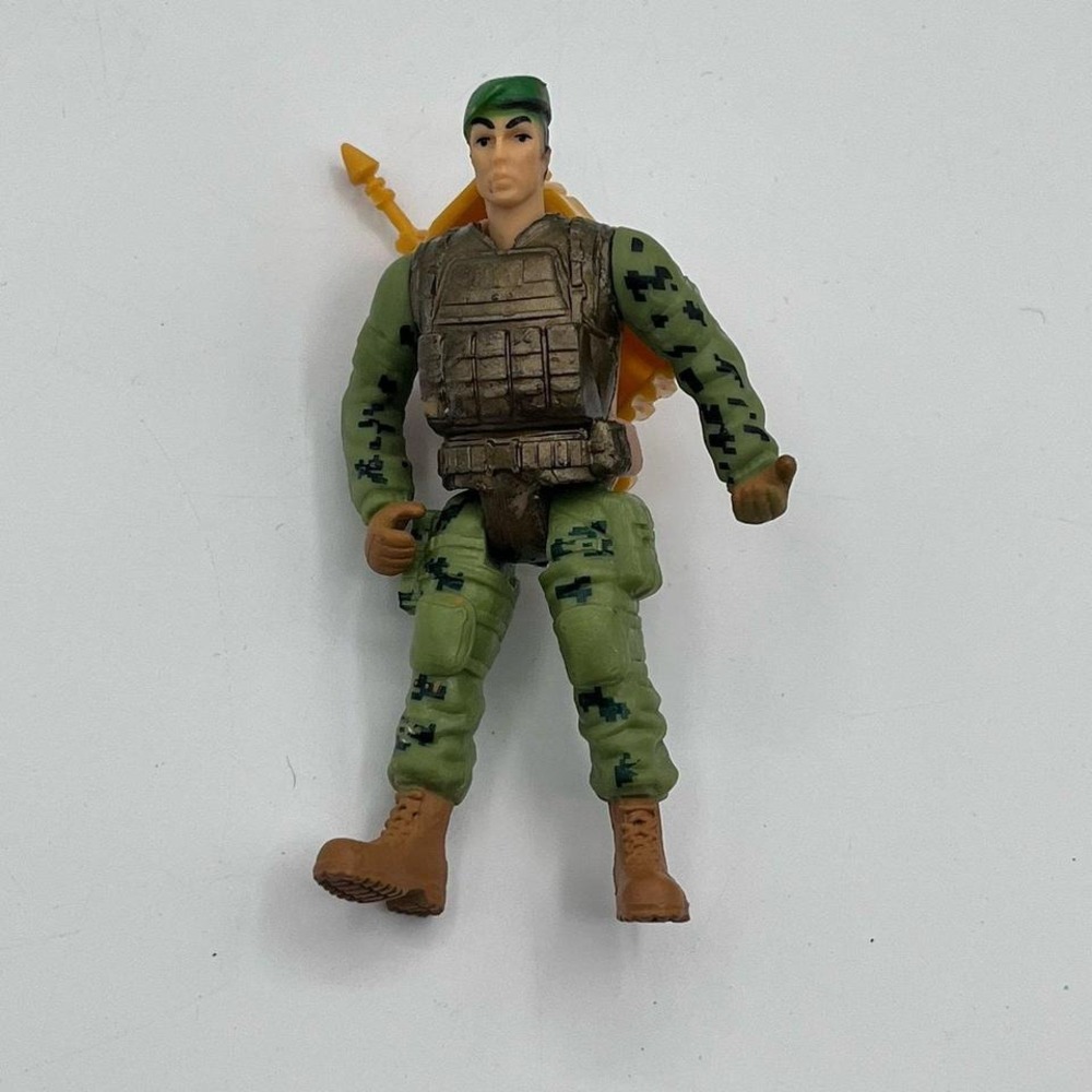 Greenbrier International Military Soldier Figure w/ Backpack Weapon 4" VTG‎